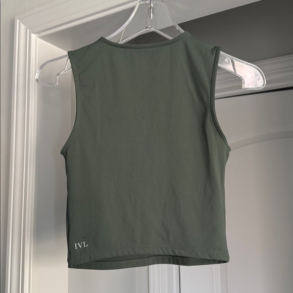 Women’s Muted Tone Olive Green Sleeveless Activewear Workout Casual Top - Picture 4 of 7